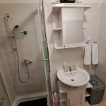 Apartman Mariposa, With Balcony, Private Parking In The Garage, Near The Biggest Shopping Center Mall Of *
