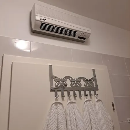 Daire Mariposa, With Balcony, Private Parking In The Garage, Near The Biggest Shopping Center Mall Of